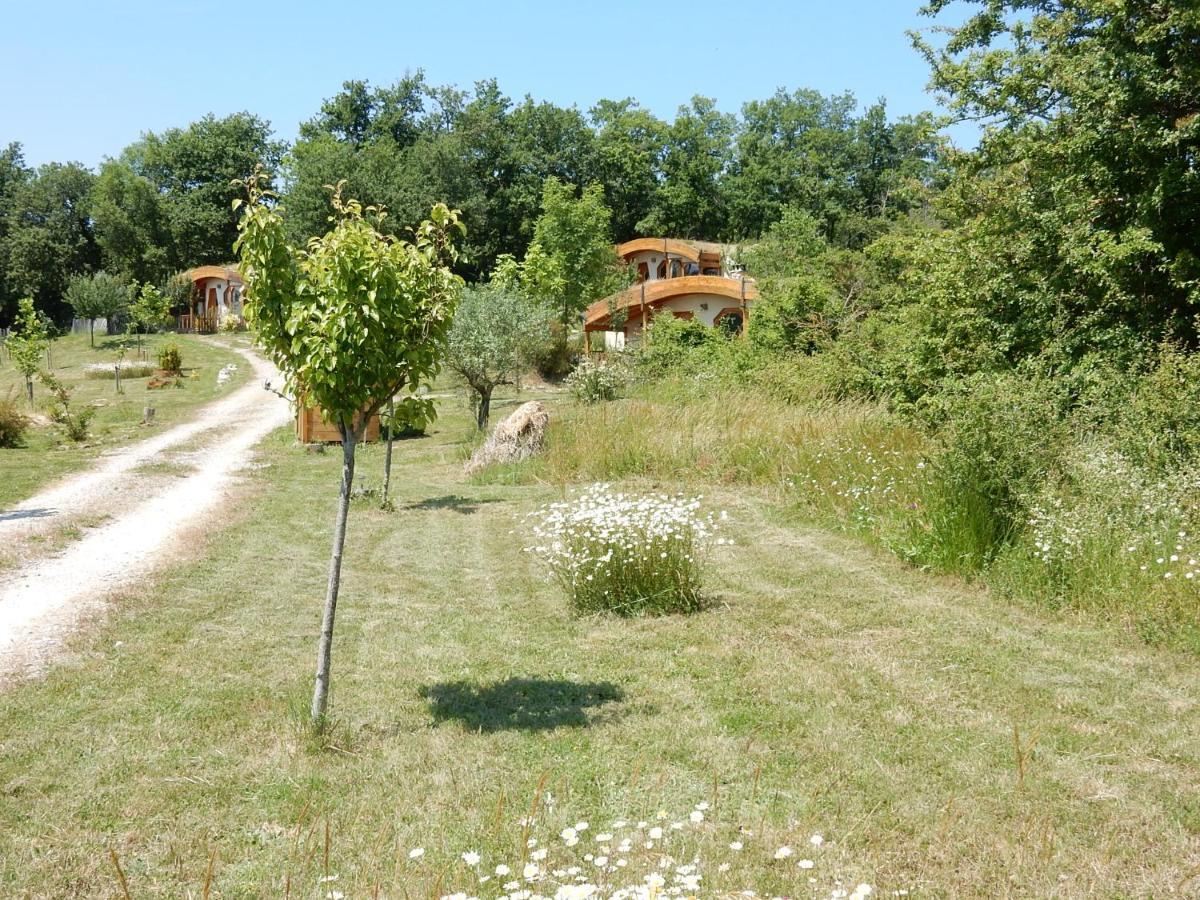 Fount De Cousteno Limbrassac Dış mekan fotoğraf